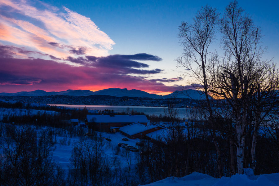 Il sole tramonta su L'aurora boreale Tromso (Norvegia 2017)